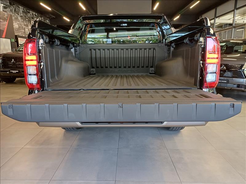 Mitsubishi-TRITON-2.4 Biturbo CD Katana 4X4