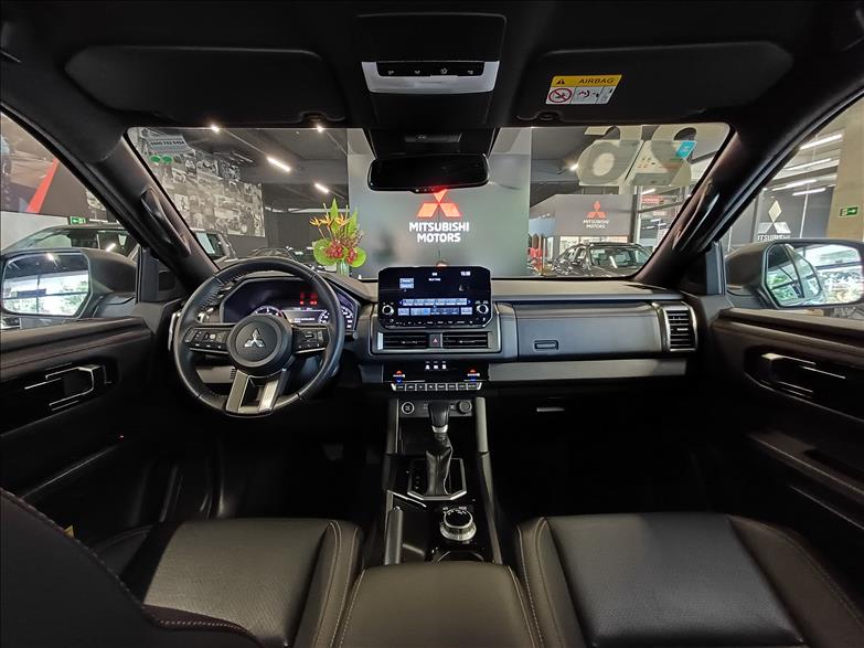 Mitsubishi-TRITON-2.4 Biturbo CD Katana 4X4