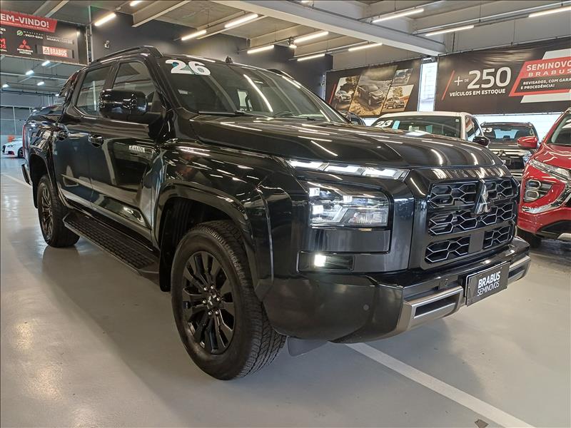 Mitsubishi-TRITON-2.4 Biturbo CD Katana 4X4