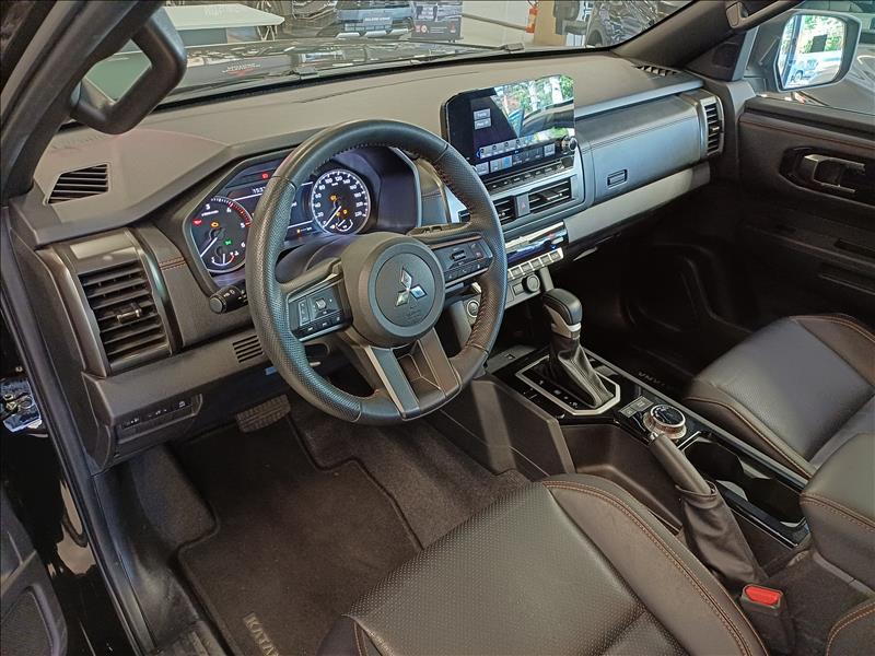 Mitsubishi-TRITON-2.4 Biturbo CD Katana 4X4