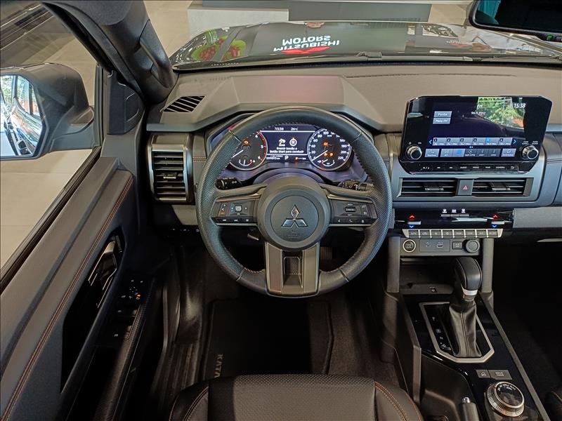 Mitsubishi-TRITON-2.4 Biturbo CD Katana 4X4