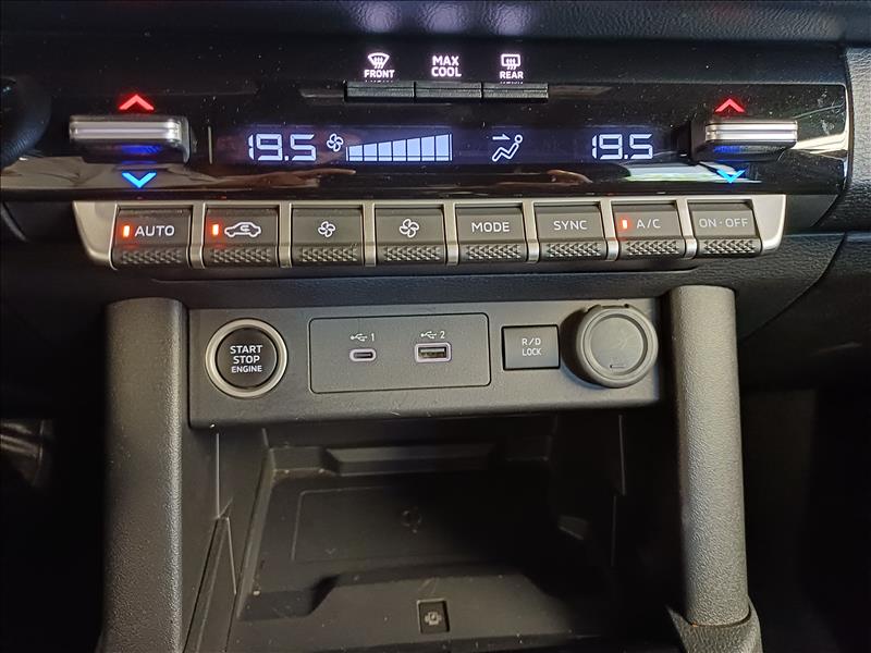 Mitsubishi-TRITON-2.4 Biturbo CD Katana 4X4