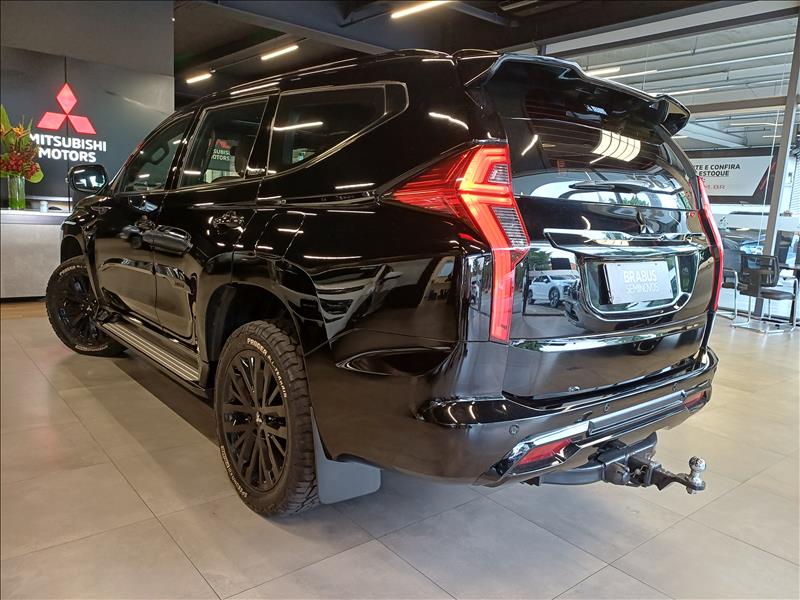 Mitsubishi-PAJERO SPORT-2.4 16V Mivec Turbo Legend Black AWD