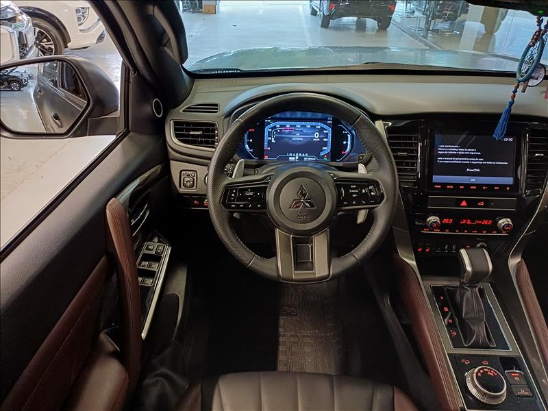 Mitsubishi-PAJERO SPORT-2.4 16V Mivec Turbo Legend Black AWD