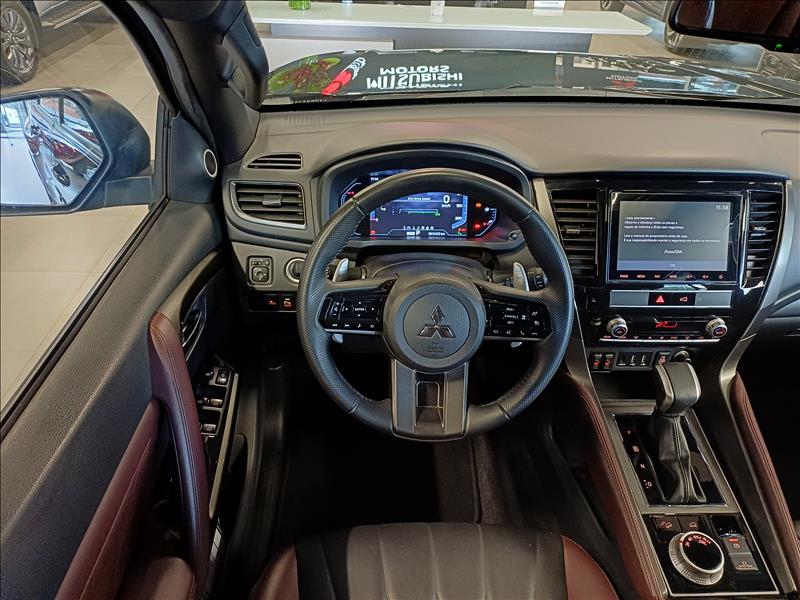 Mitsubishi-PAJERO SPORT-2.4 16V Mivec Turbo Legend Black AWD