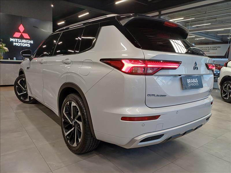 Mitsubishi-OUTLANDER-2.4 Phev Signature S-awc DHT