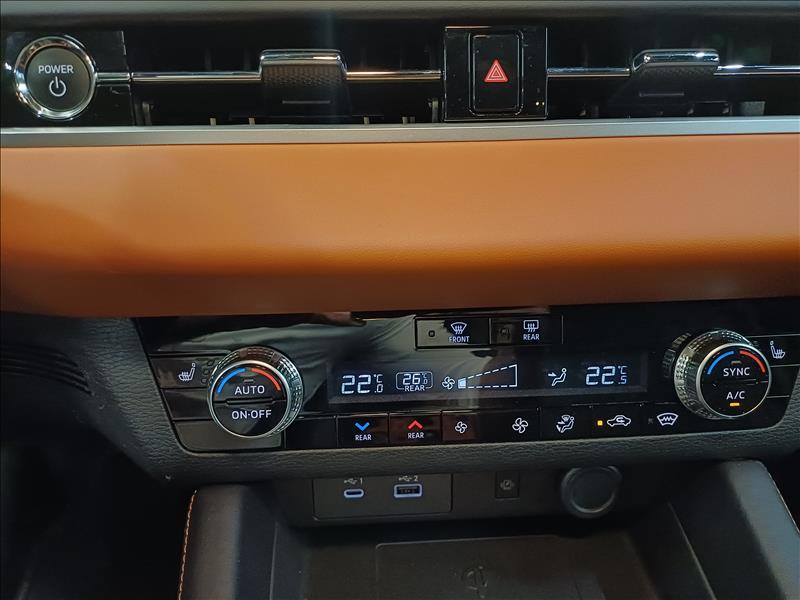 Mitsubishi-OUTLANDER-2.4 Phev Signature S-awc DHT