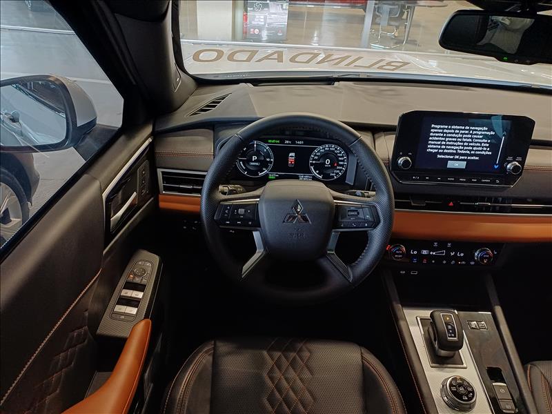 Mitsubishi-OUTLANDER-2.4 Phev Signature S-awc DHT