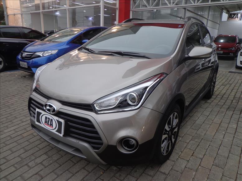Hyundai-HB20X-1.6 16V PREMIUM FLEX 4P AUTOMÁTICO Hyundai-HB20X-1.6 16V PREMIUM FLEX 4P AUTOMÁTICO