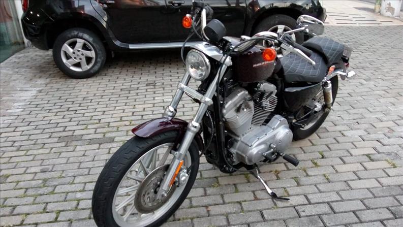 HARLEY-DAVIDSON SPORTSTER XL 883