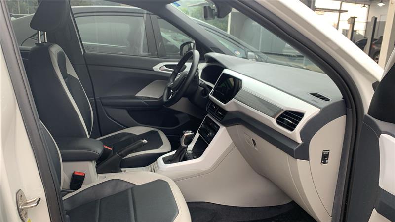  T-CROSS 