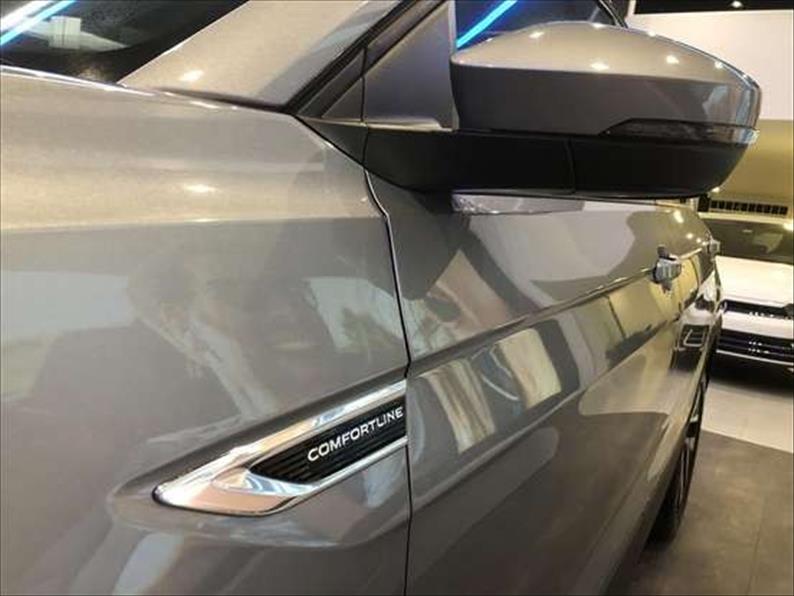  T-CROSS 
