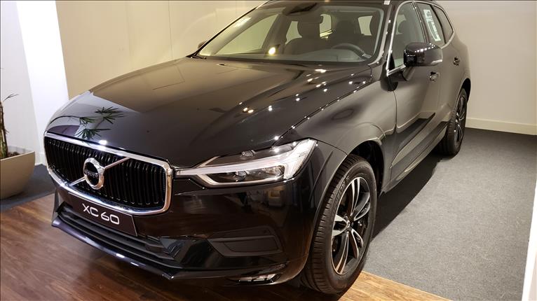 VOLVO XC60 2.0 T5 Momentum AWD Geartronic