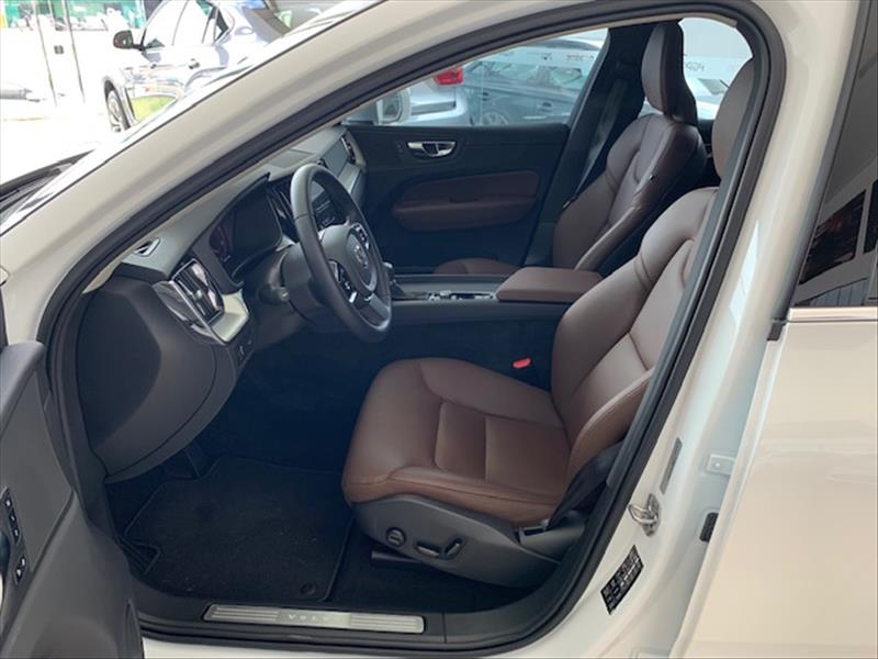 VOLVO XC60 2.0 D5 Momentum AWD Geartronic