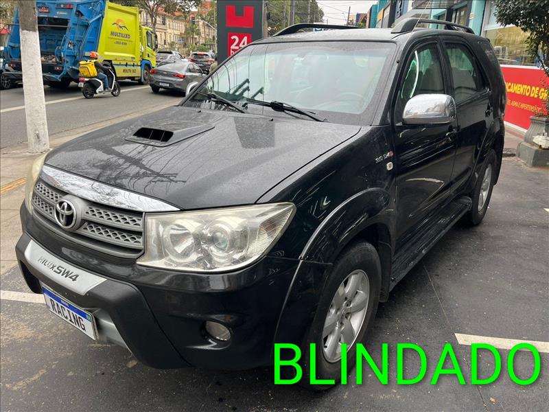 foto do veículo Toyota Hilux  3.0 SRV 4X4 7 Lugares 16V Turbo Intercooler 