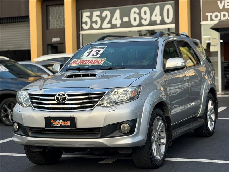 foto do veículo Toyota Hilux sw4 3.0 SRV 4X4 7 Lugares 16V Turbo Intercooler
