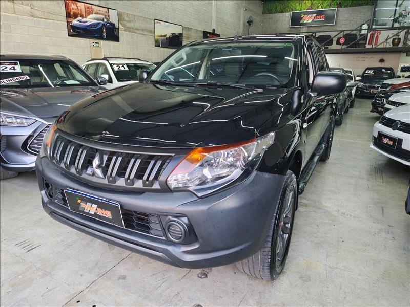 foto do veículo Mitsubishi L200 Triton 2.4 16V Turbo Sport GL CD 4X4