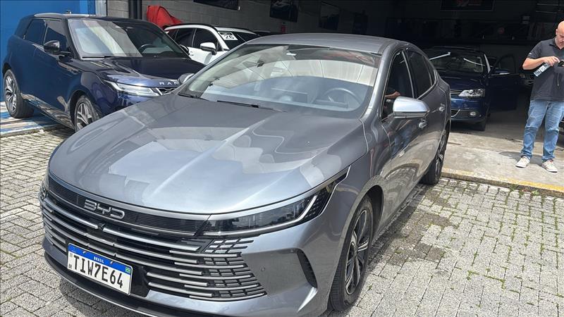 foto do veículo Byd king 1.5 Dm-i Phev GL