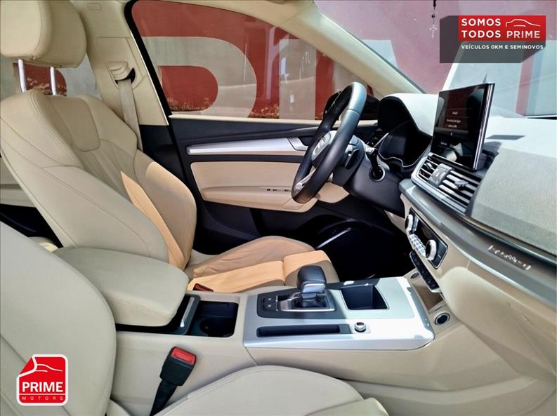 AUDI Q5 2.0 45 TFSI S-line Quattro S Tronic AUDI Q5 2.0 45 TFSI S-line Quattro S Tronic
