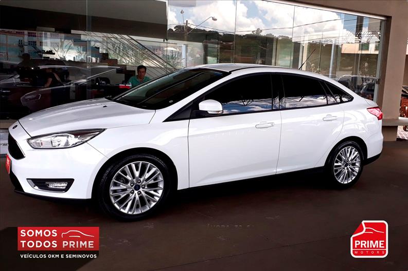 FORD FOCUS 2.0 SE Fastback 16V
