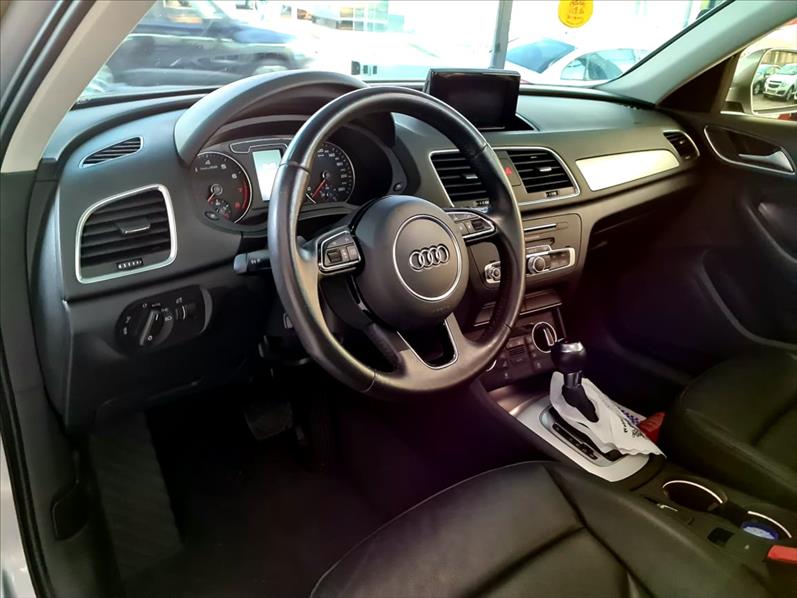 AUDI Q3 1.4 TFSI Ambition S Tronic AUDI Q3 1.4 TFSI Ambition S Tronic