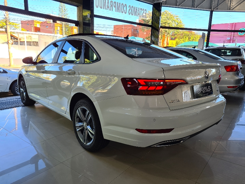 VOLKSWAGEN JETTA 1.4 250 TSI R-line VOLKSWAGEN JETTA 1.4 250 TSI R-line