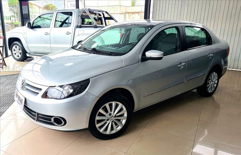 VOLKSWAGEN VOYAGE 1.6 MI Comfortline 8V VOLKSWAGEN VOYAGE 1.6 MI Comfortline 8V