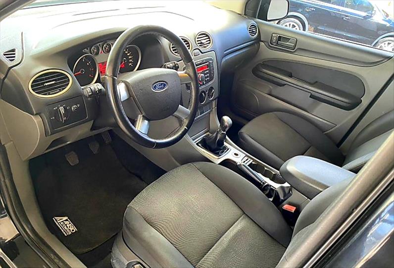 FORD FOCUS 1.6 GL 8V FORD FOCUS 1.6 GL 8V