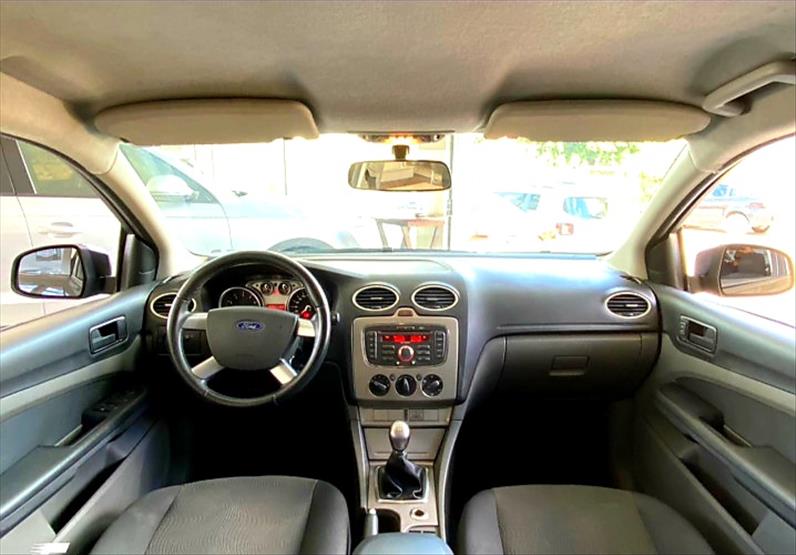 FORD FOCUS 1.6 GL 8V FORD FOCUS 1.6 GL 8V