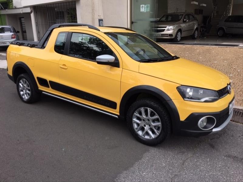 VOLKSWAGEN SAVEIRO 1.6 Cross CE 8V