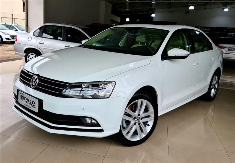 VOLKSWAGEN JETTA 2.0 TSI Highline 211cv VOLKSWAGEN JETTA 2.0 TSI Highline 211cv