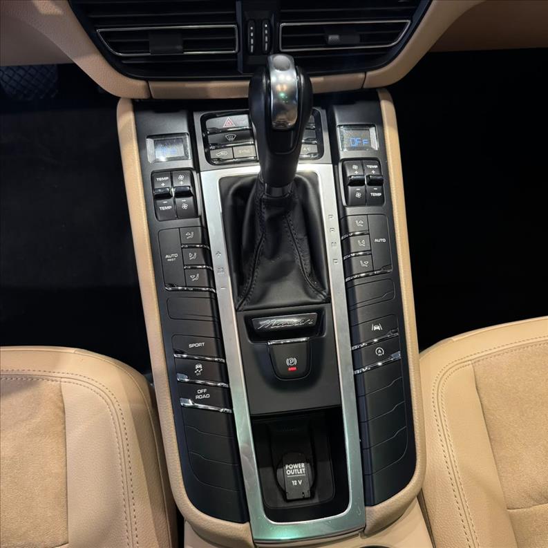 PORSCHE  MACAN   2.0 16V  - 4143086
