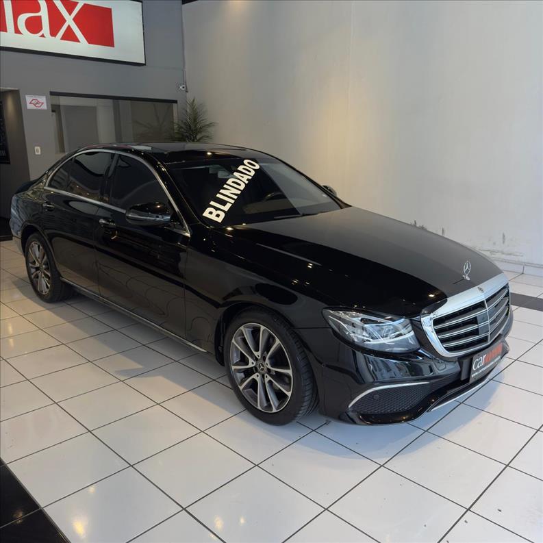 MERCEDES-BENZ  E 300   2.0 CGI Exclusive  - 1124500