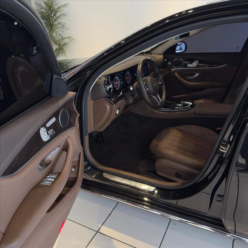 MERCEDES-BENZ  E 300   2.0 CGI Exclusive  - 1124503