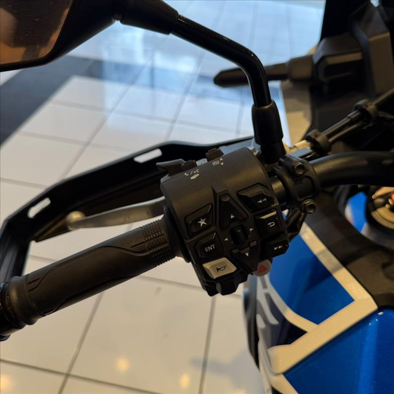 HONDA  CRF 1100L AFRICA TWIN     - 8514083