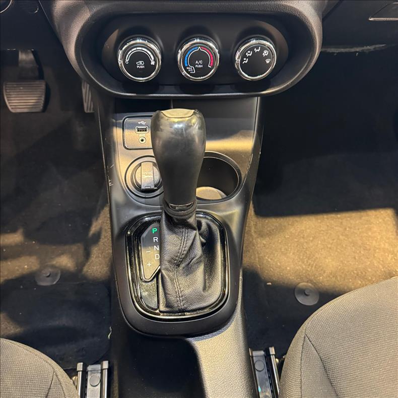 FIAT  TORO   2.4 16V Multiair Freedom AT9  - 20611