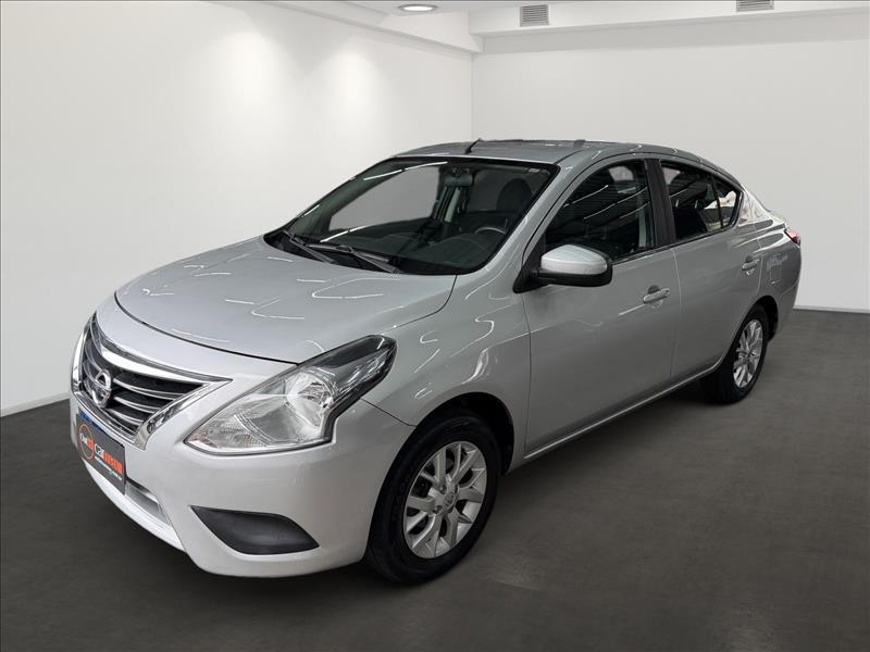 NISSAN  VERSA 