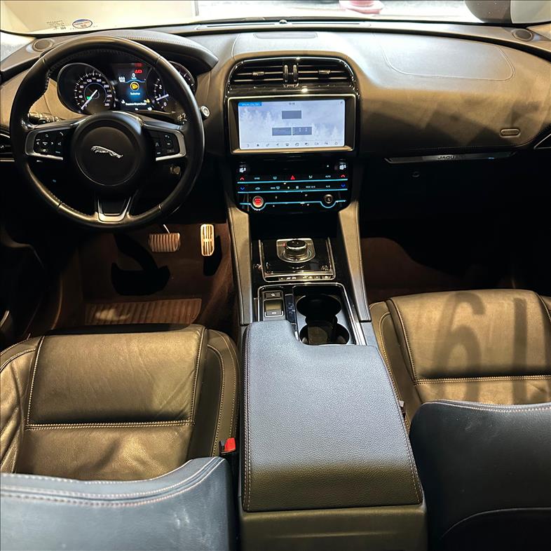 JAGUAR  F-PACE   2.0 16V Ingenium Prestige AWD  - 11295