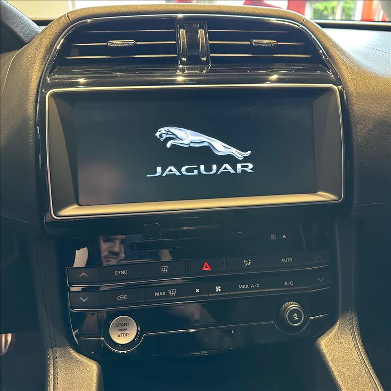 JAGUAR  F-PACE   2.0 16V Ingenium Prestige AWD  - 11300