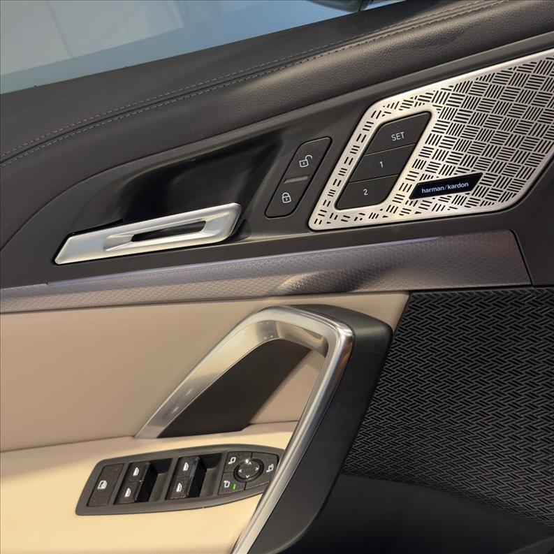 BMW  X1   2.0 16V Turbo Sdrive20i M Sport  - 32