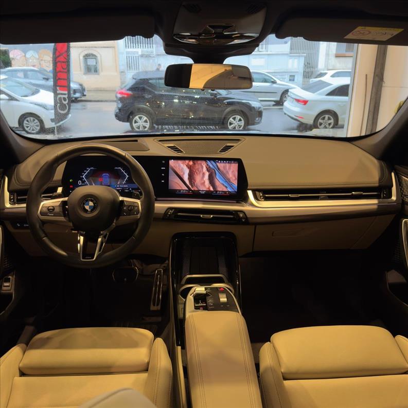 BMW  X1   2.0 16V Turbo Sdrive20i M Sport  - 31