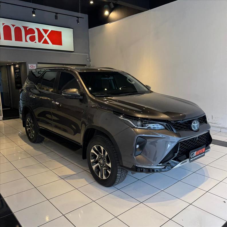 TOYOTA  HILUX SW4   2.8 D-4d Turbo SRX Platinum 7L 4X4  - 1120545