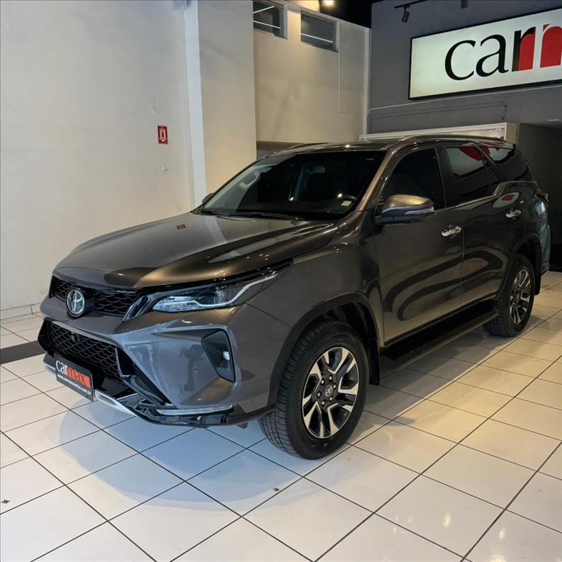 TOYOTA  HILUX SW4   2.8 D-4d Turbo SRX Platinum 7L 4X4  - 1120542