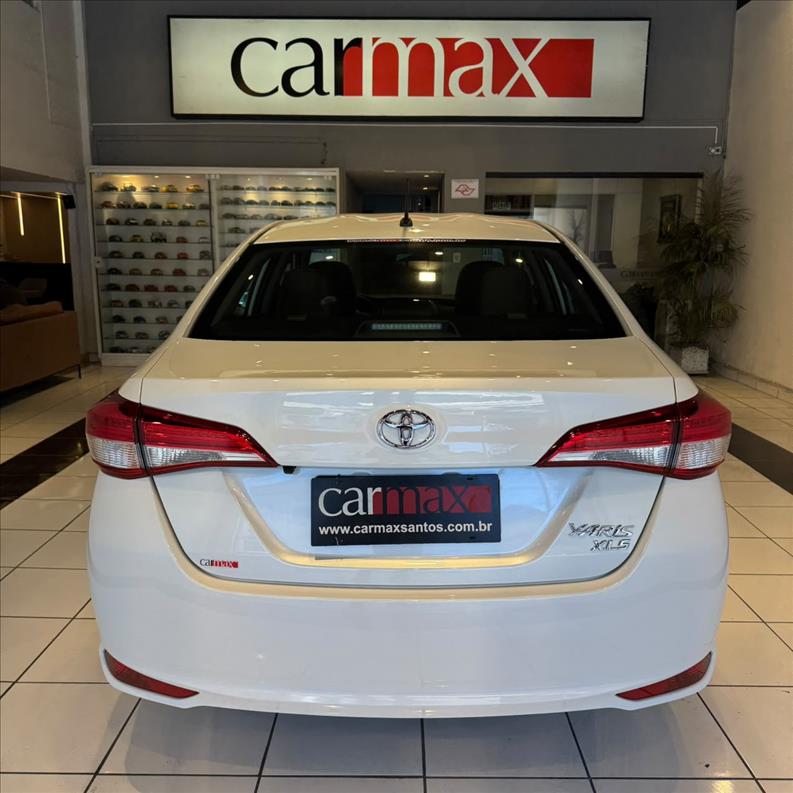 TOYOTA  YARIS   1.5 16V Sedan XLS  - 3686582