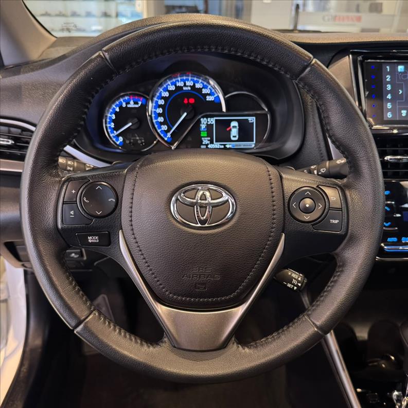 TOYOTA  YARIS   1.5 16V Sedan XLS  - 8513235