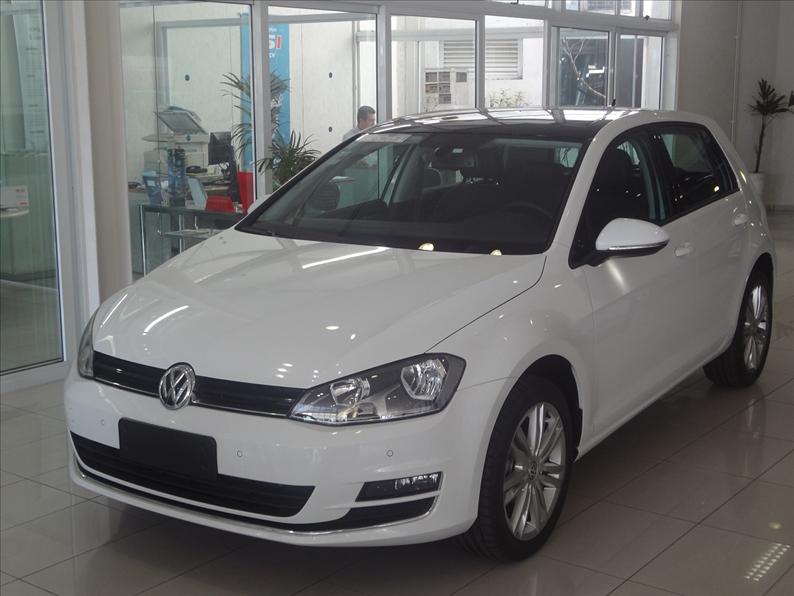 VOLKSWAGEN GOLF 1.0 200 TSI Comfortline