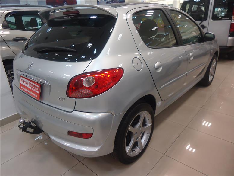 Peugeot 207 1.4 XR 8V