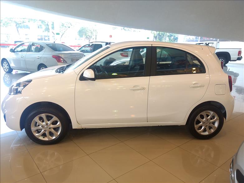 Nissan MARCH 1.6 SV 16vstart