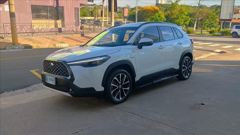 TOYOTA COROLLA CROSS 1.8 VVT-I Hybrid XRXVega Veículos - Venda de Carros Novos e Semi Novos