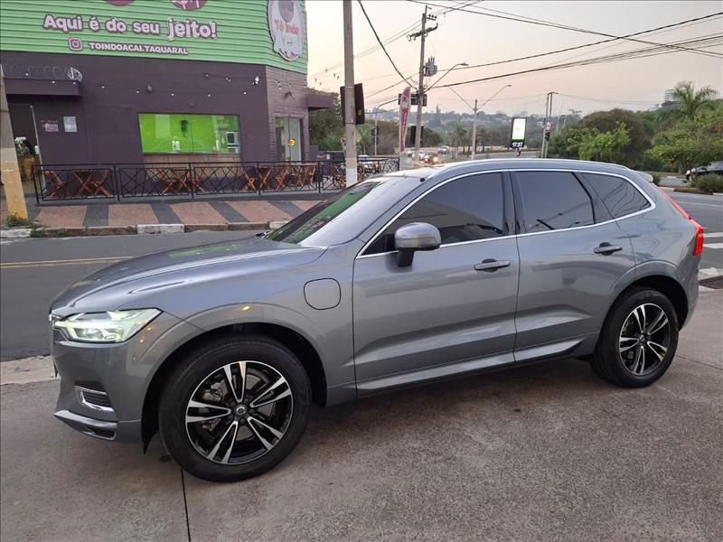 VOLVO XC60 2.0 T8 Hybrid Momentum AWD GeartronicVega Veículos - Venda de Carros Novos e Semi Novos